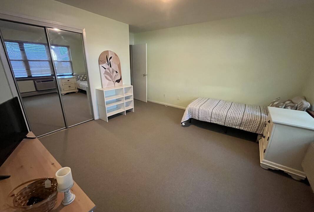 Photo of Bedroom in Secaucus