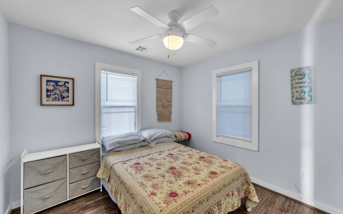 Photo of Bedroom in Seaside Heights