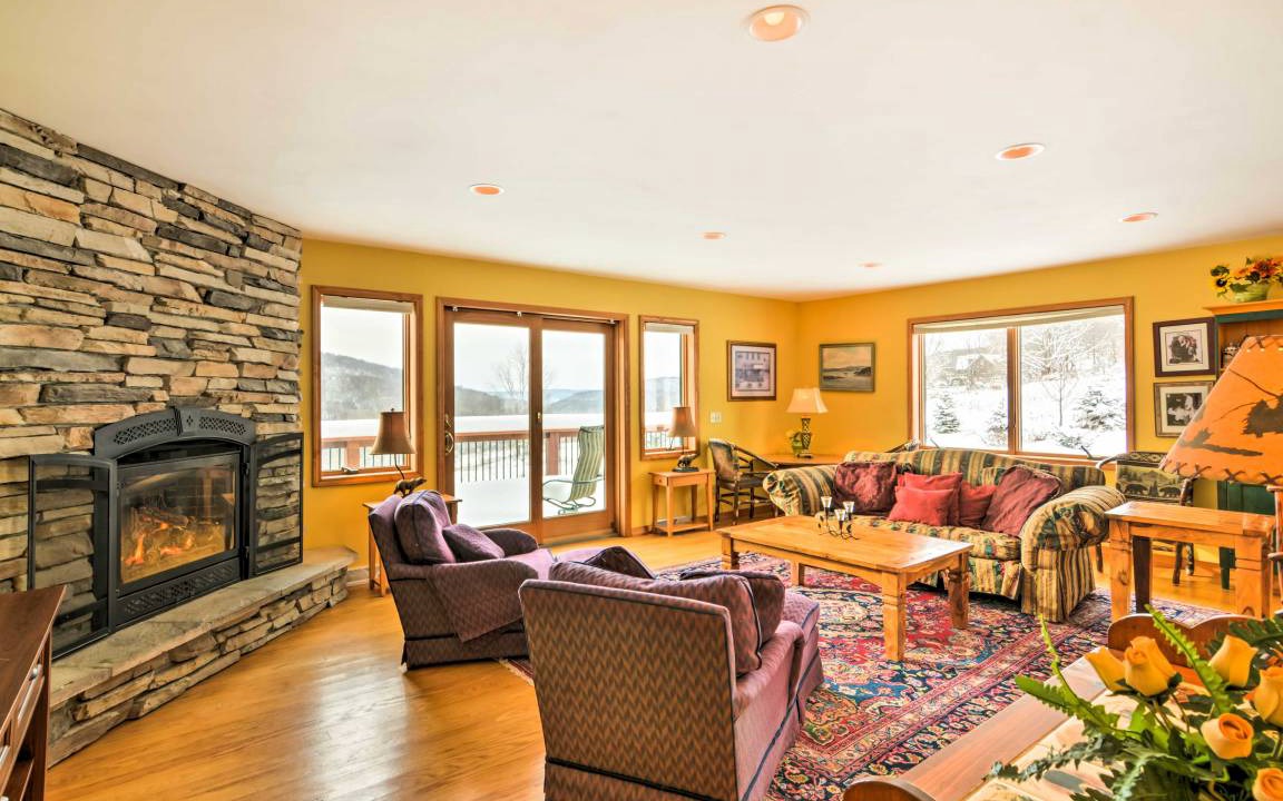 Photo of Livingroom in Ellicottville