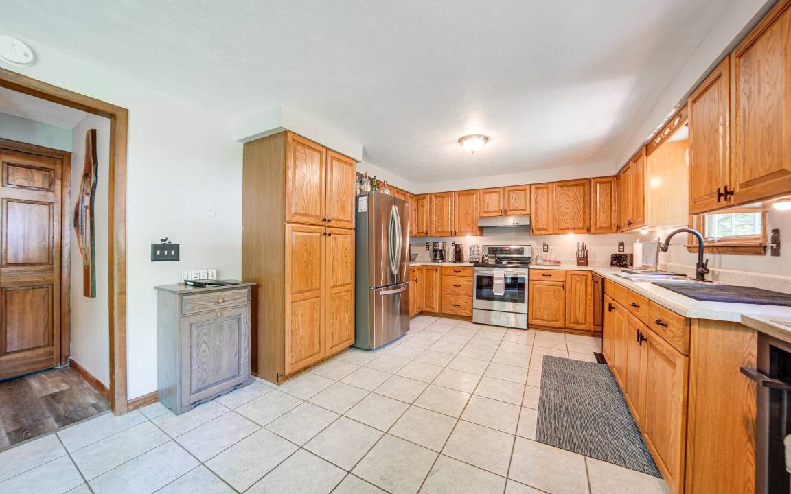 Photo of Kitchen in Pymatuning Central