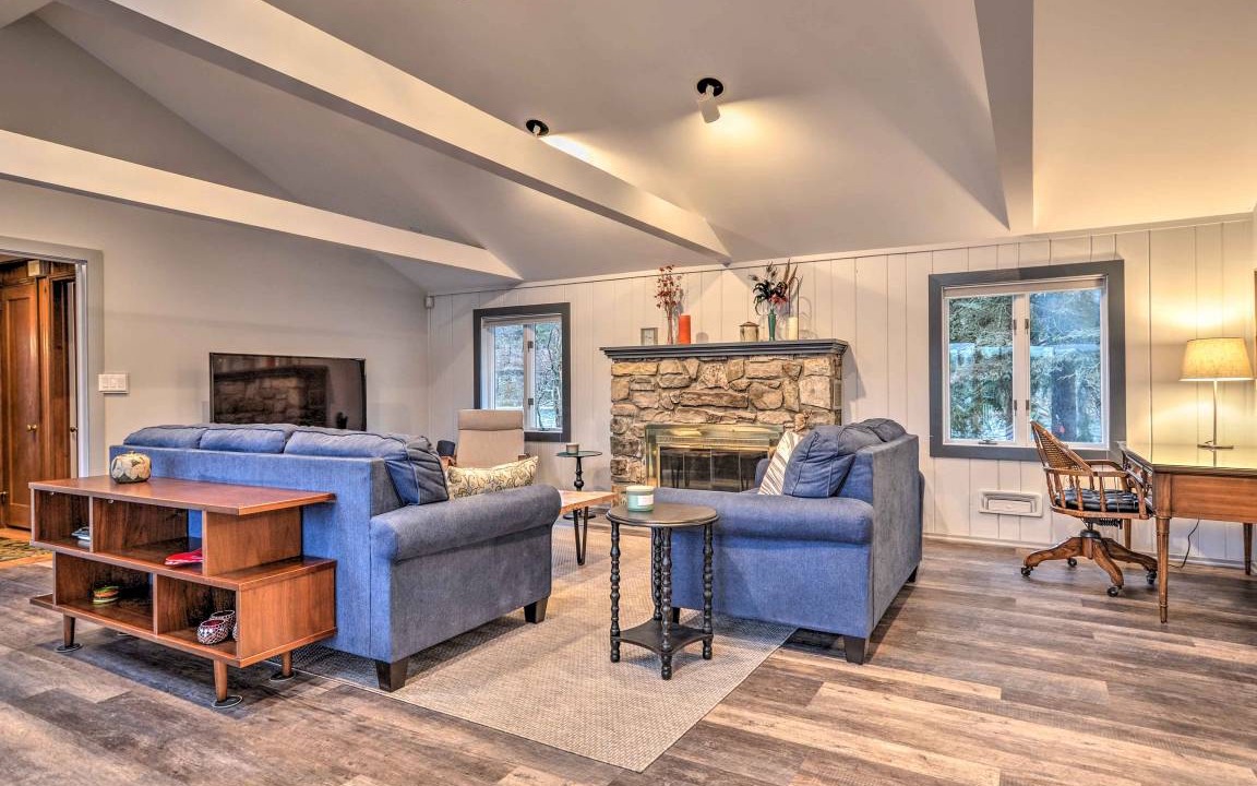 Photo of Livingroom in Highland Lakes