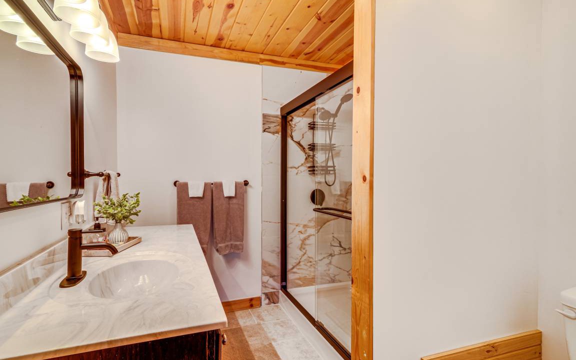 Photo of Bathroom in Burkesville