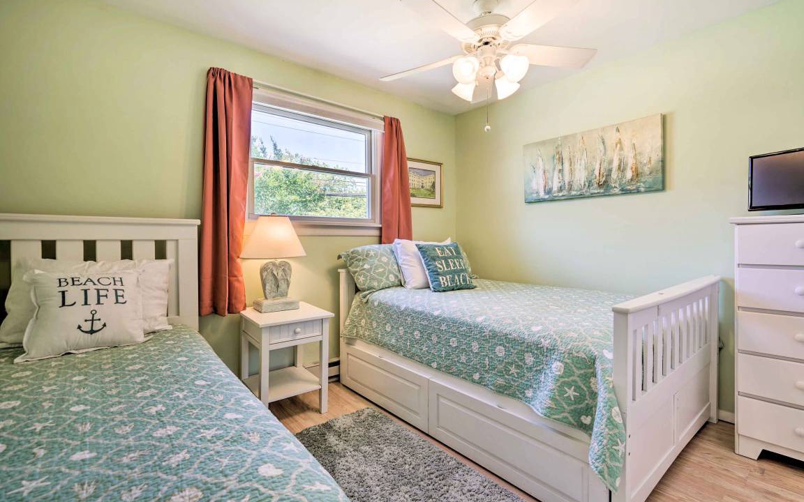 Photo of Bedroom in Village Green