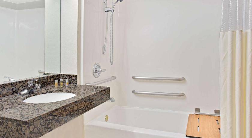 Photo of Bathroom in Laurel