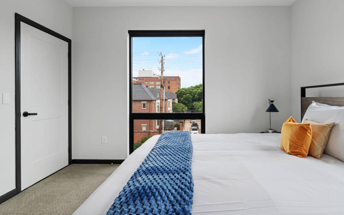 Photo of Bedroom in Lockerbie Square