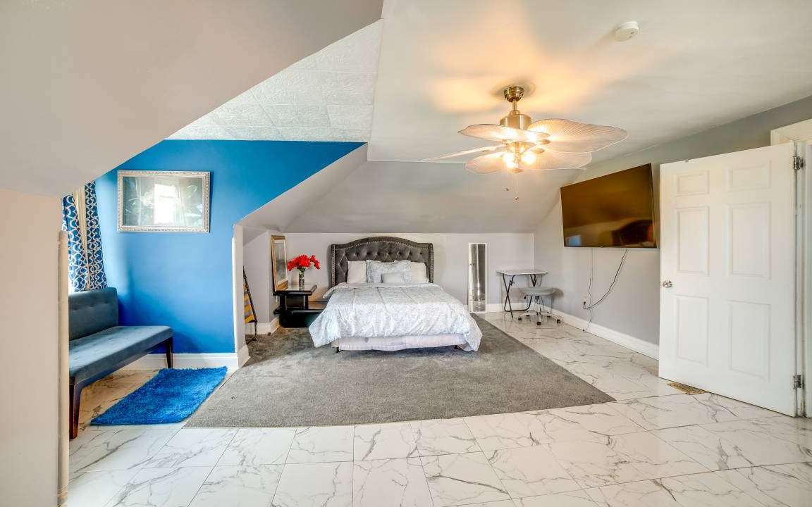Photo of Bedroom in Ross Township