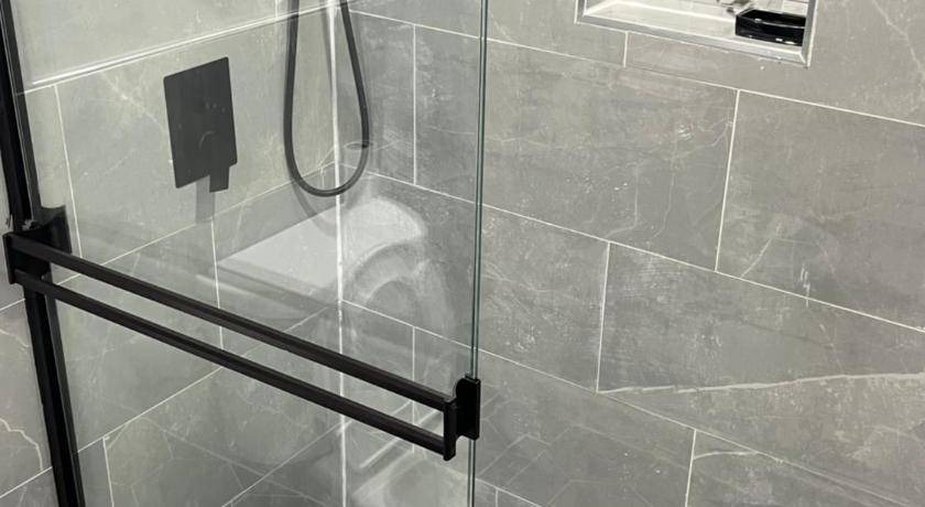 Photo of Bathroom in Weequahic