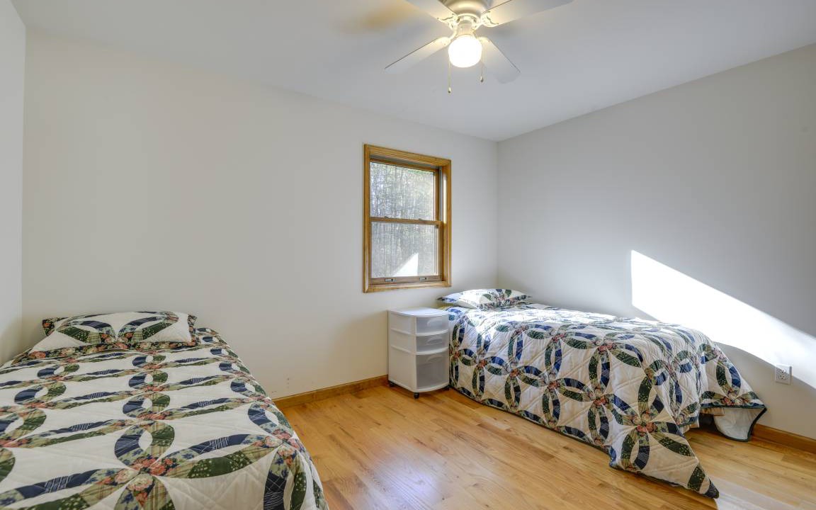 Photo of Bedroom in Benton