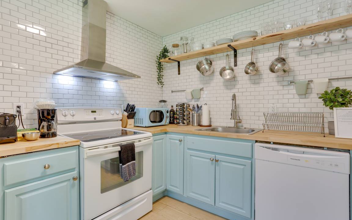 Photo of Kitchen in Swan Lake