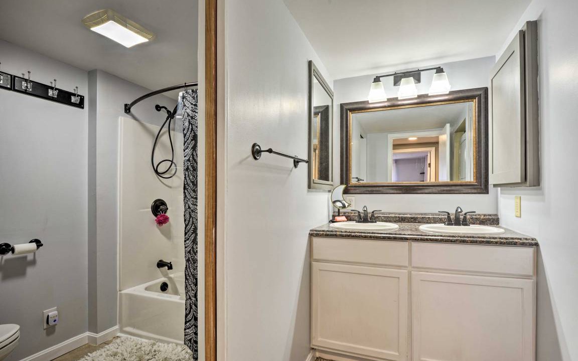 Photo of Bathroom in High View