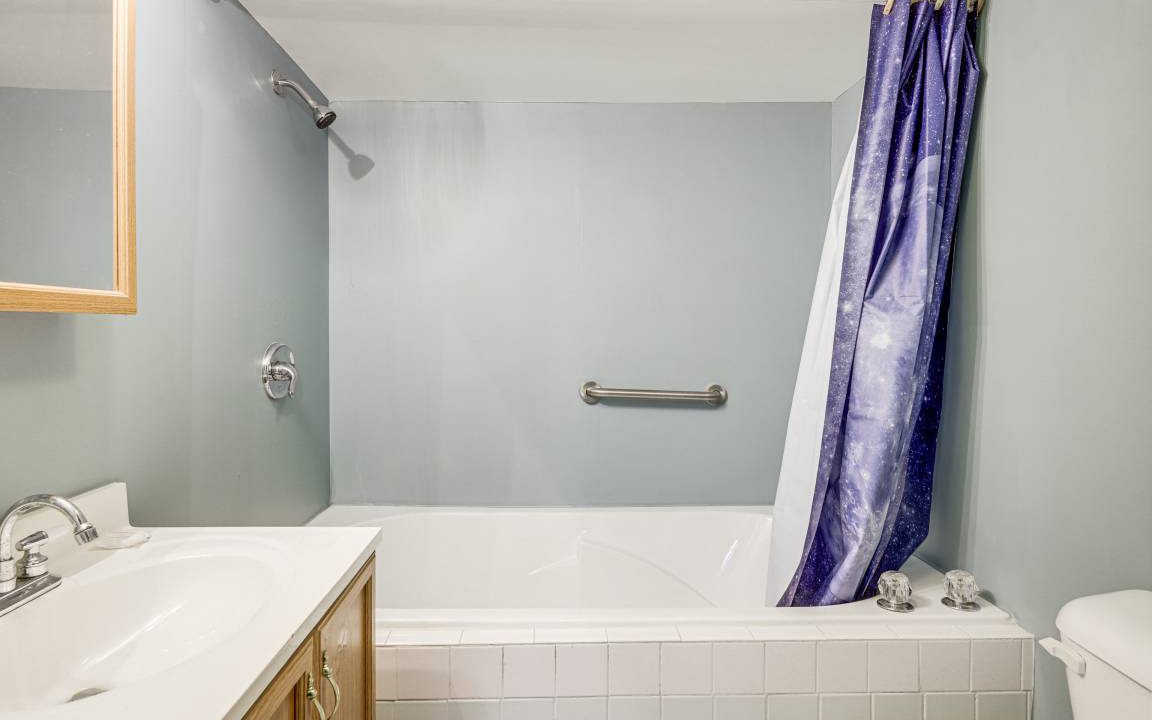 Photo of Bathroom in Latonia
