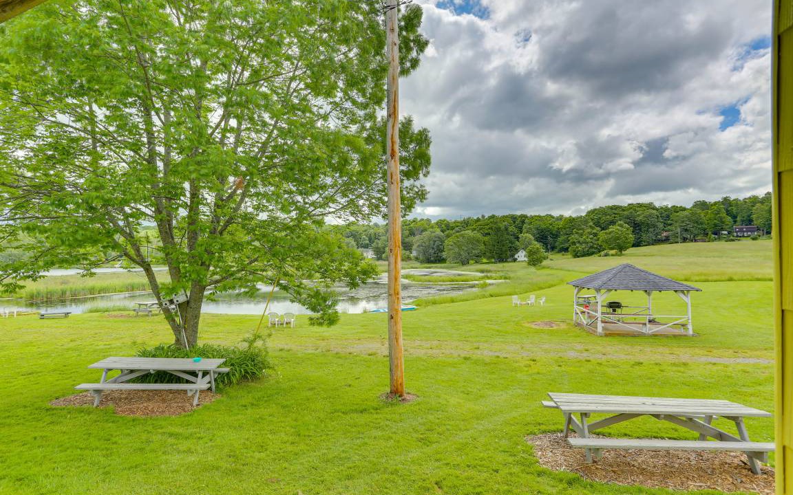 Photo of Others in White Mills