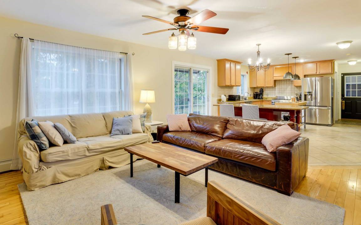 Photo of Livingroom in Homer