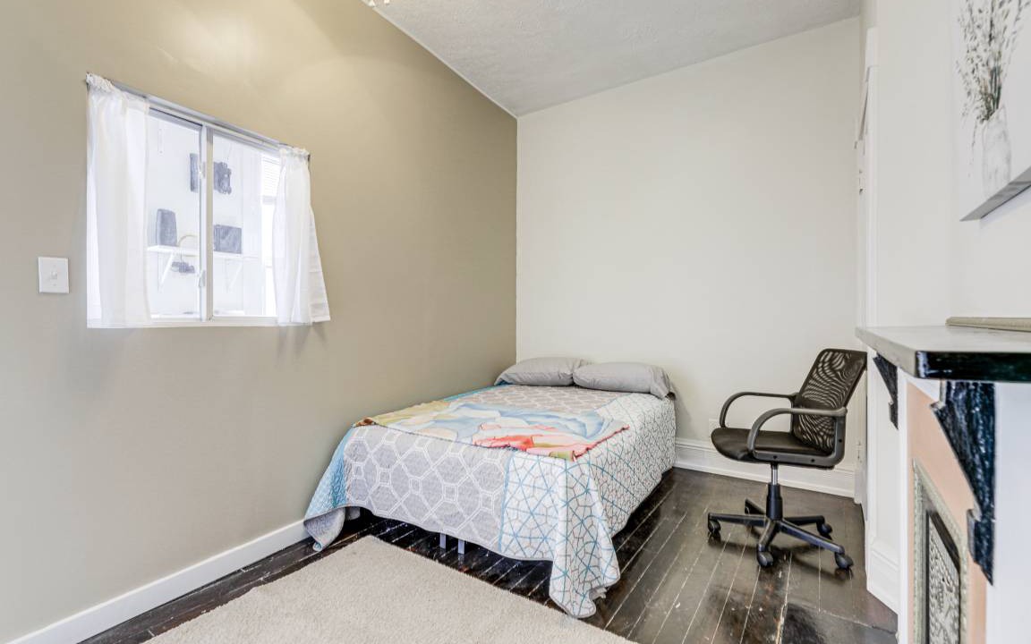 Photo of Bedroom in Latonia