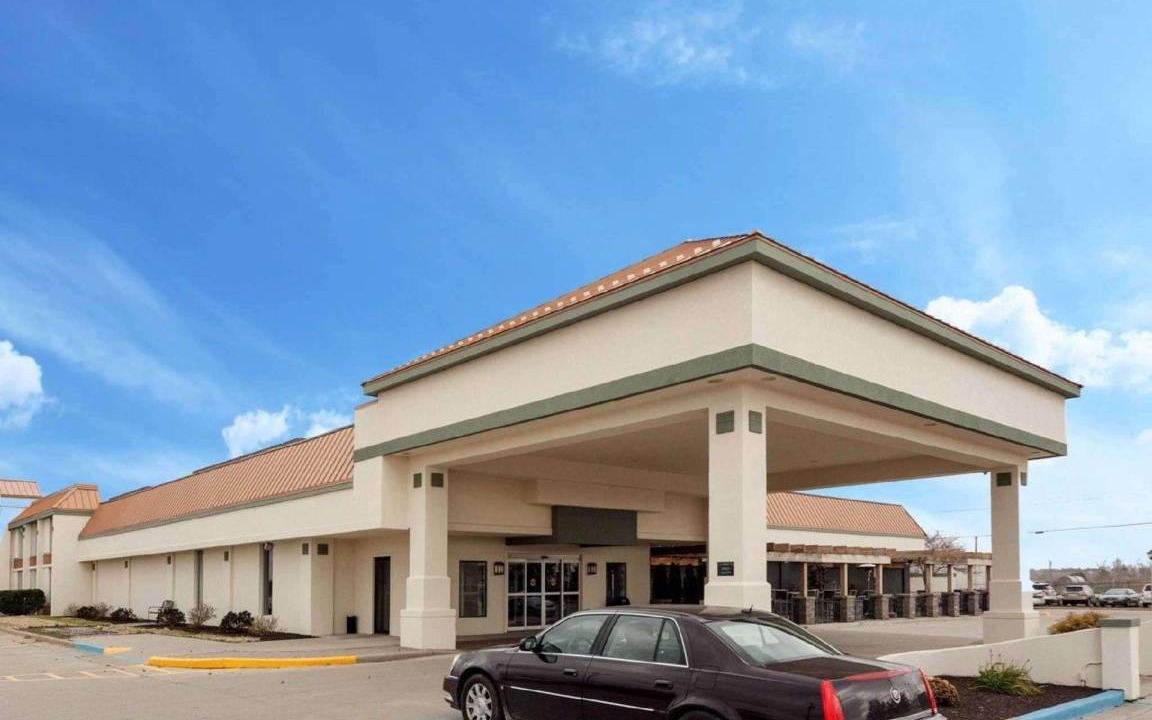 Photo of Buildings in Holiday City