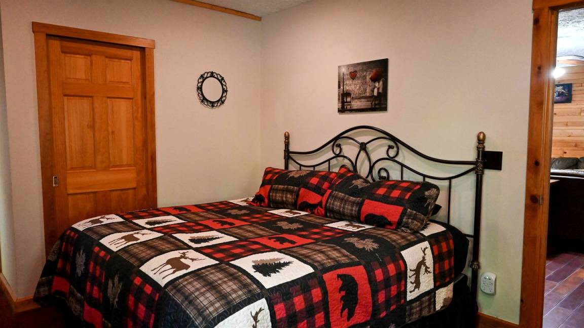 Photo of Bedroom in Laurelville