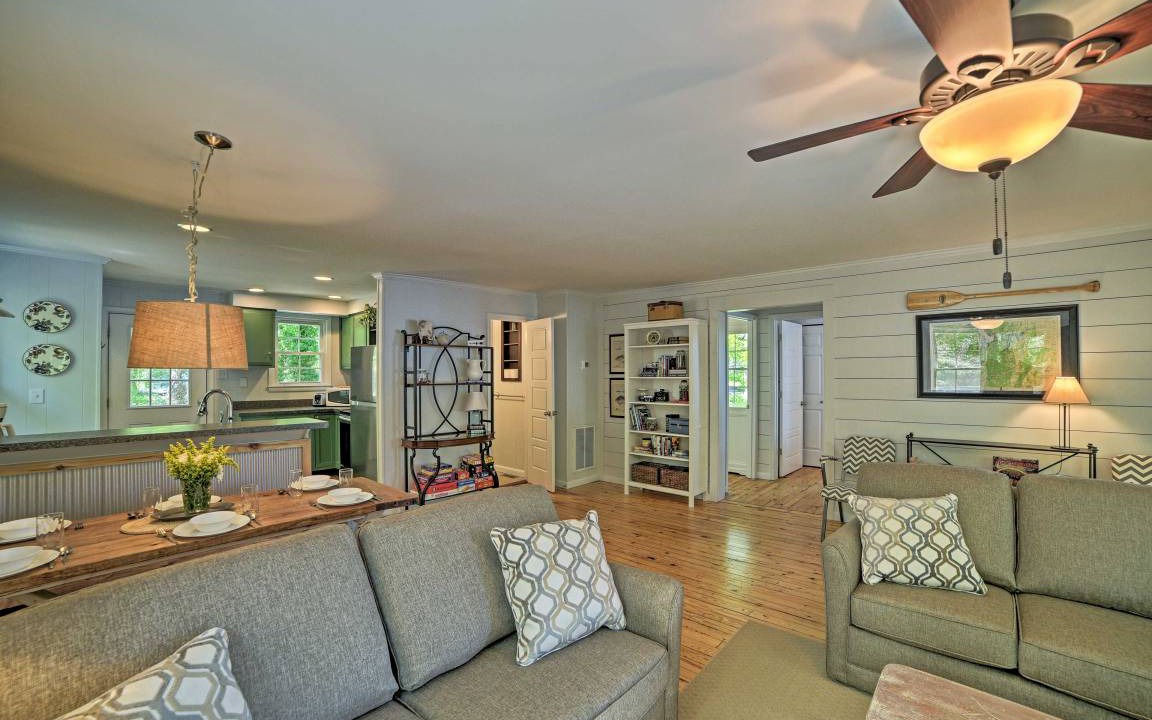 Photo of Livingroom in Harrison