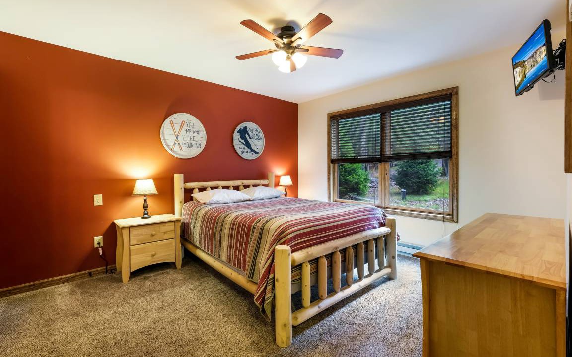 Photo of Bedroom in Lake Harmony Estates