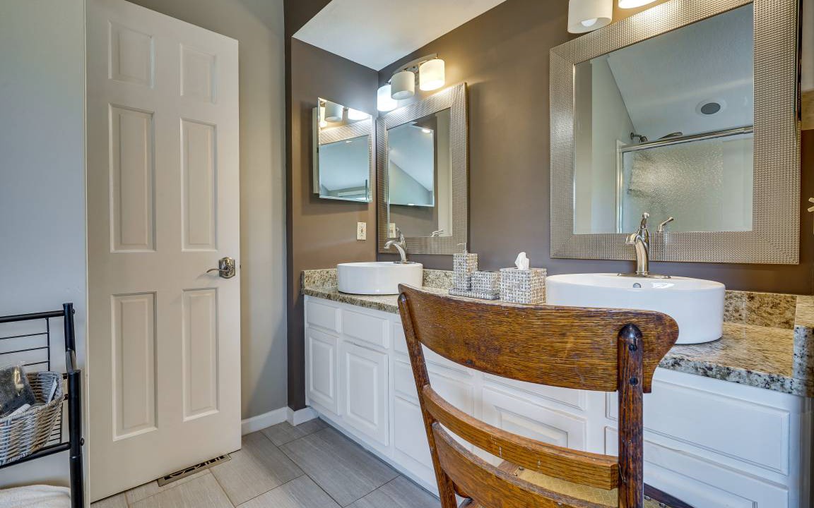 Photo of Bathroom in Lewis Center