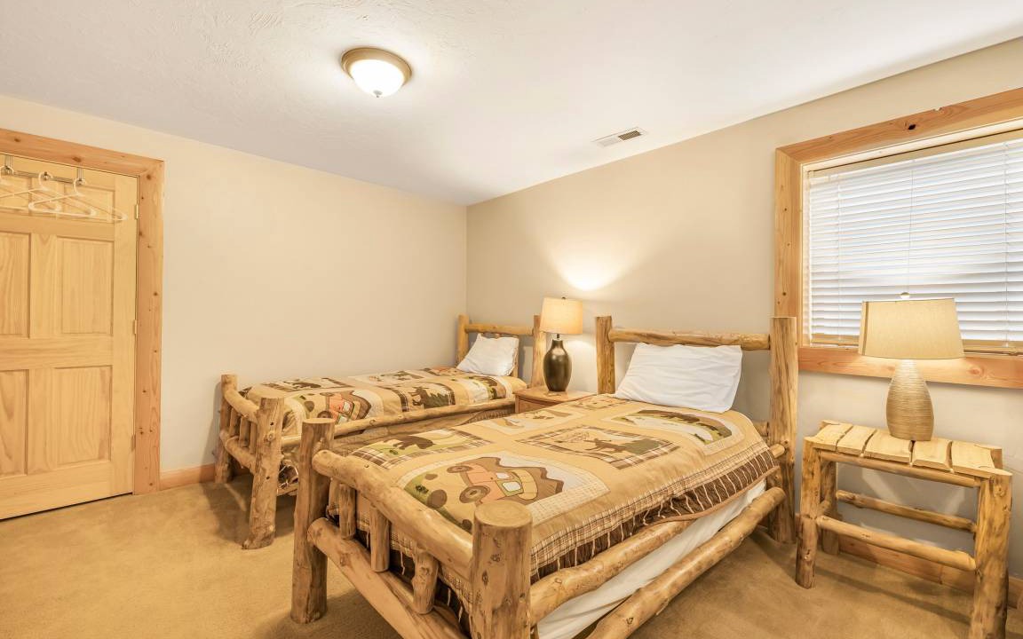 Photo of Bedroom in Island Park