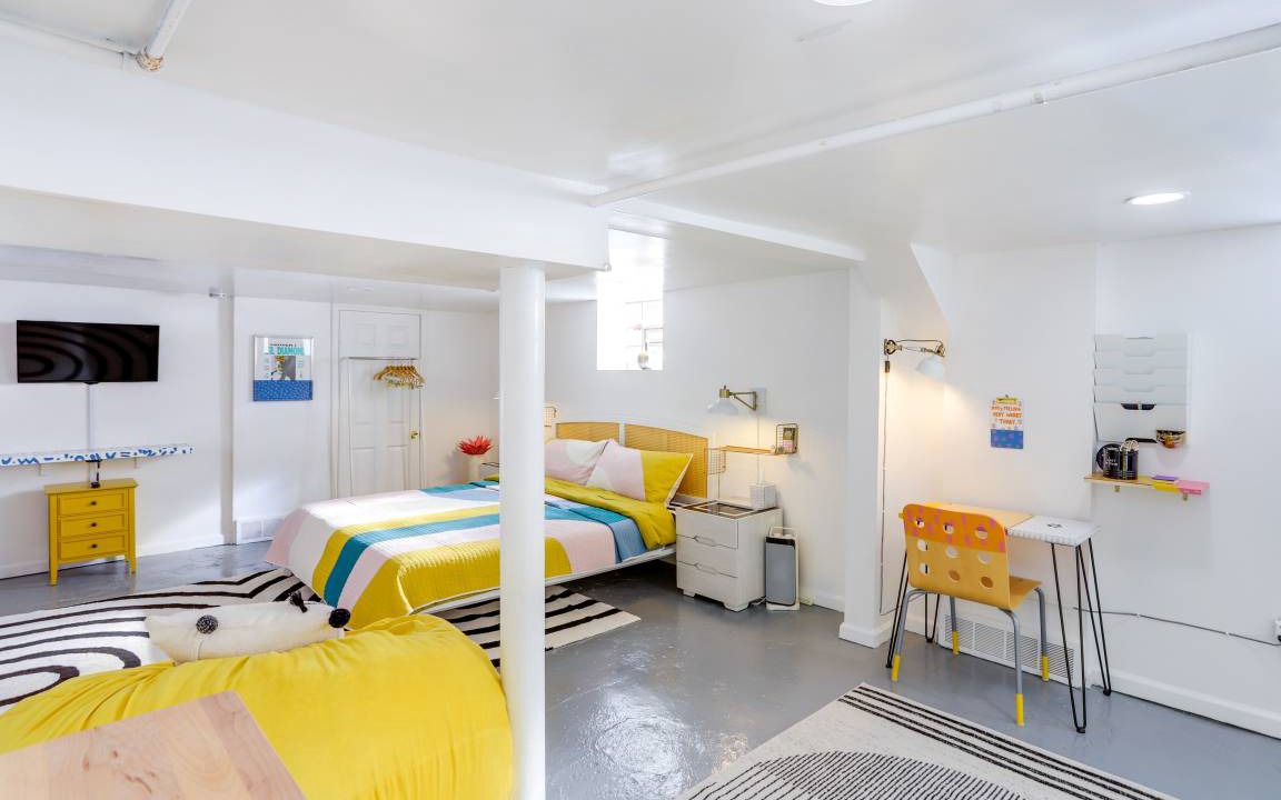 Photo of Bedroom in Detroit - Shoreway