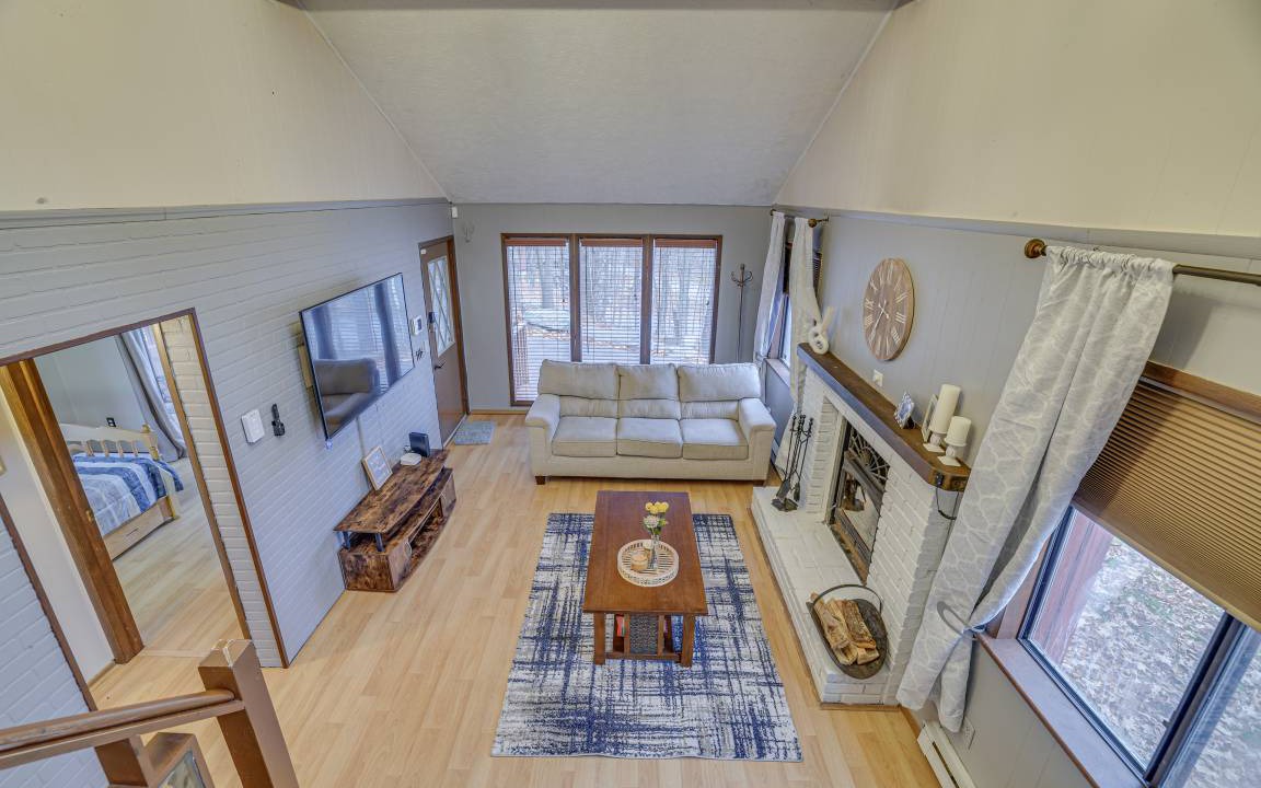 Photo of Livingroom in East Stroudsburg