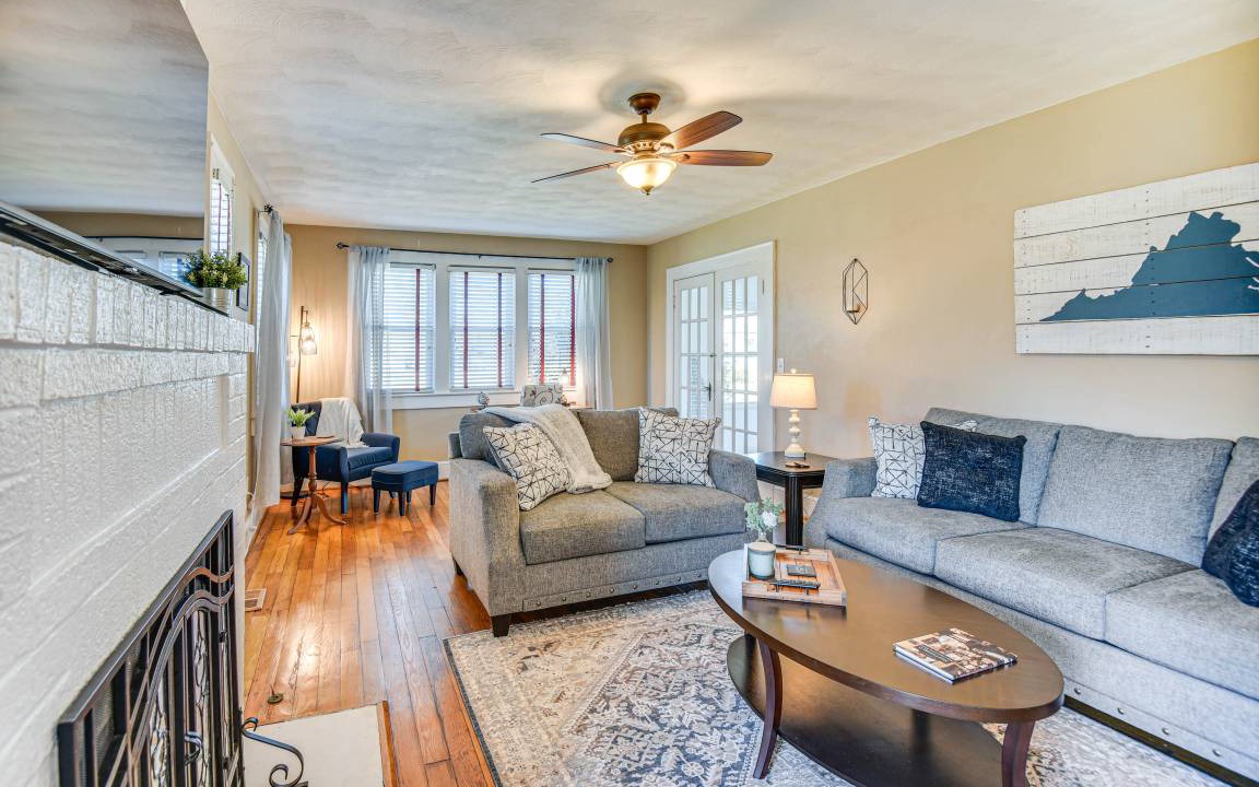 Photo of Livingroom in Smithfield