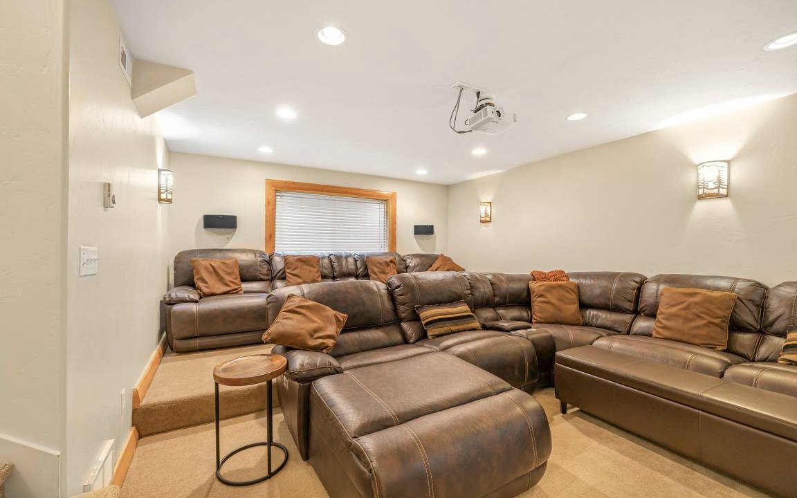 Photo of Livingroom in Island Park
