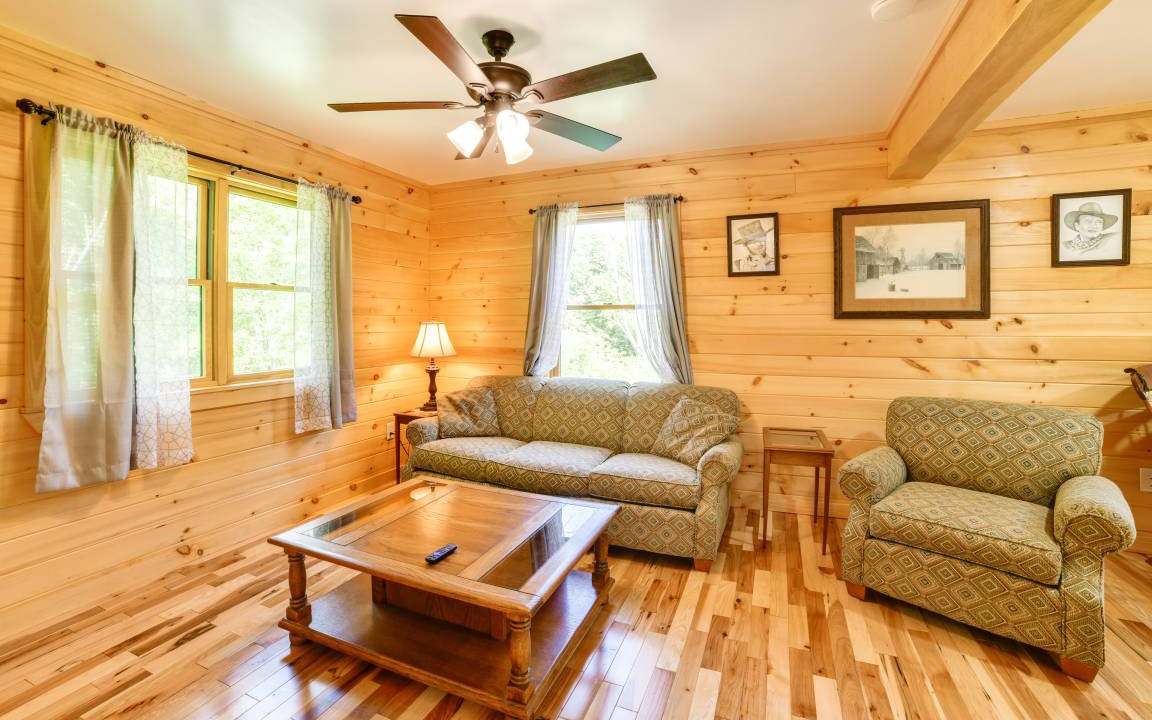 Photo of Livingroom in Mount Upton