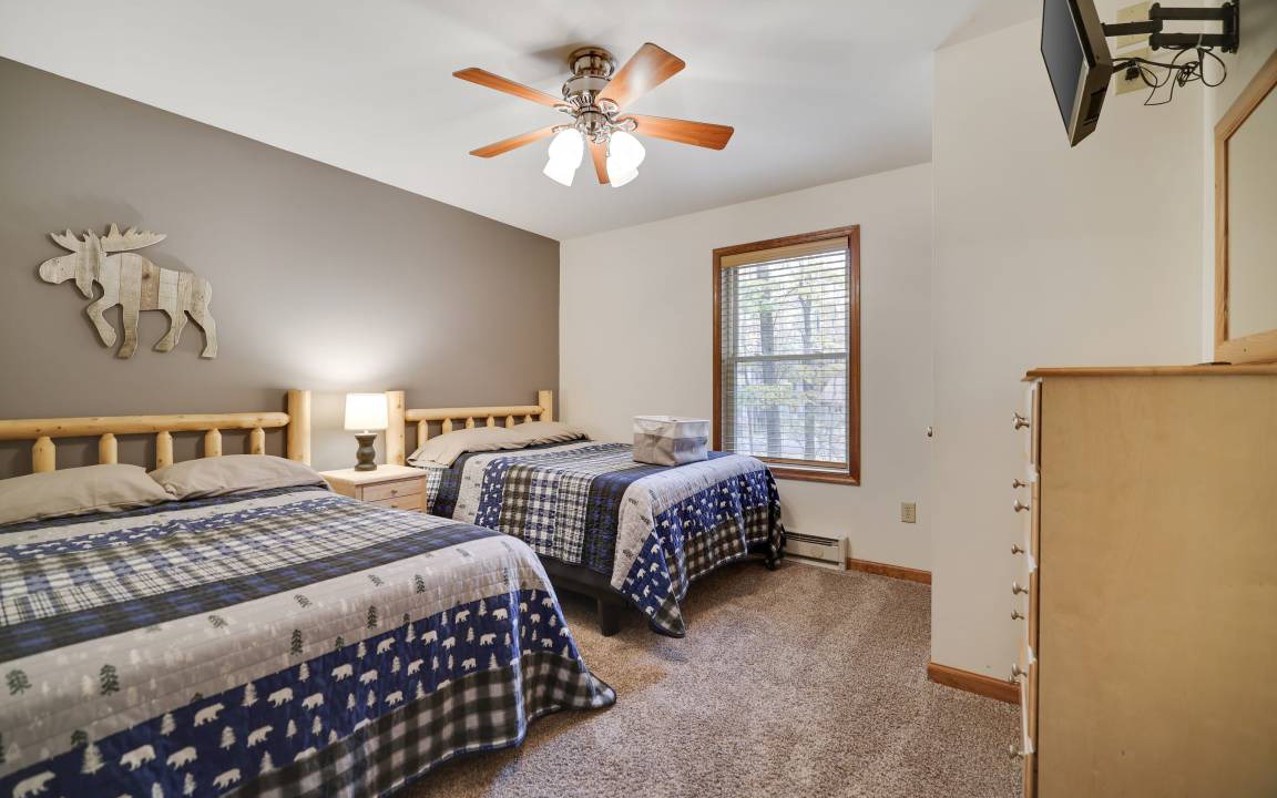 Photo of Bedroom in Lake Harmony Estates