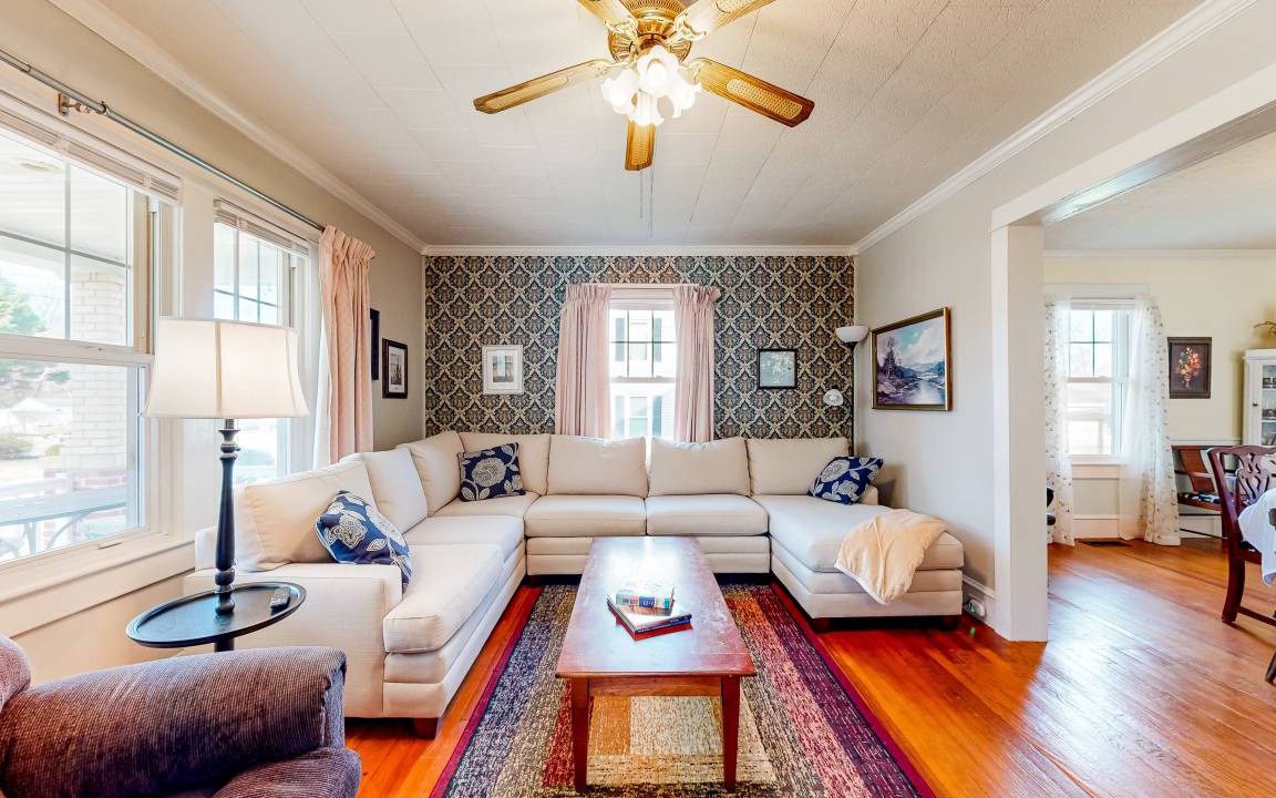 Photo of Livingroom in Hebron