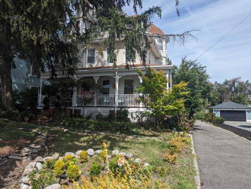 Photo of Buildings in Montclair