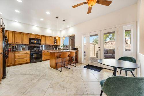 Photo of Livingroom in Red Mountain Ranch