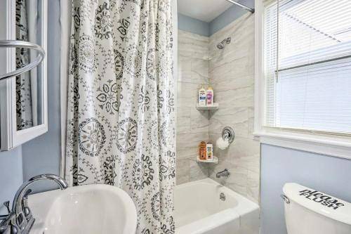 Photo of Bathroom in Linden