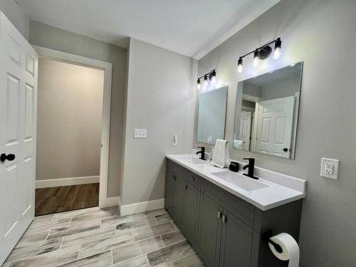 Photo of Bathroom in Mason