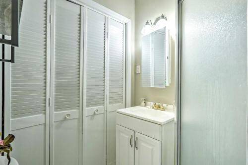 Photo of Bathroom in Keansburg