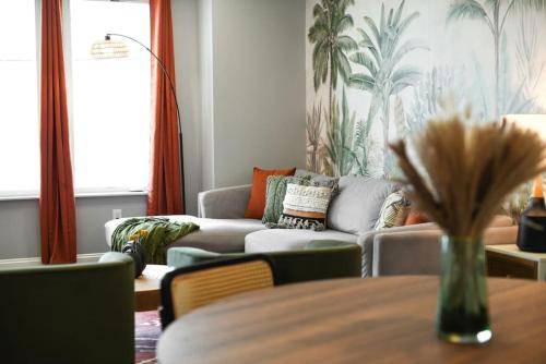 Photo of Livingroom in Lower Lawrenceville