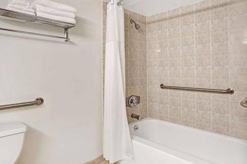 Photo of Bathroom in East Brunswick
