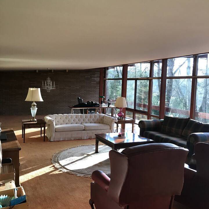Photo of Livingroom in Weirton