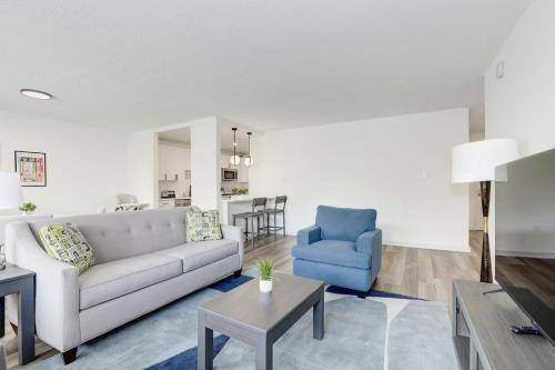 Photo of Livingroom in Aurora Highlands