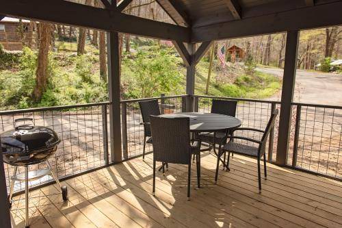 Photo of Patio Balcony in Lookout Valley Neighborhood Association