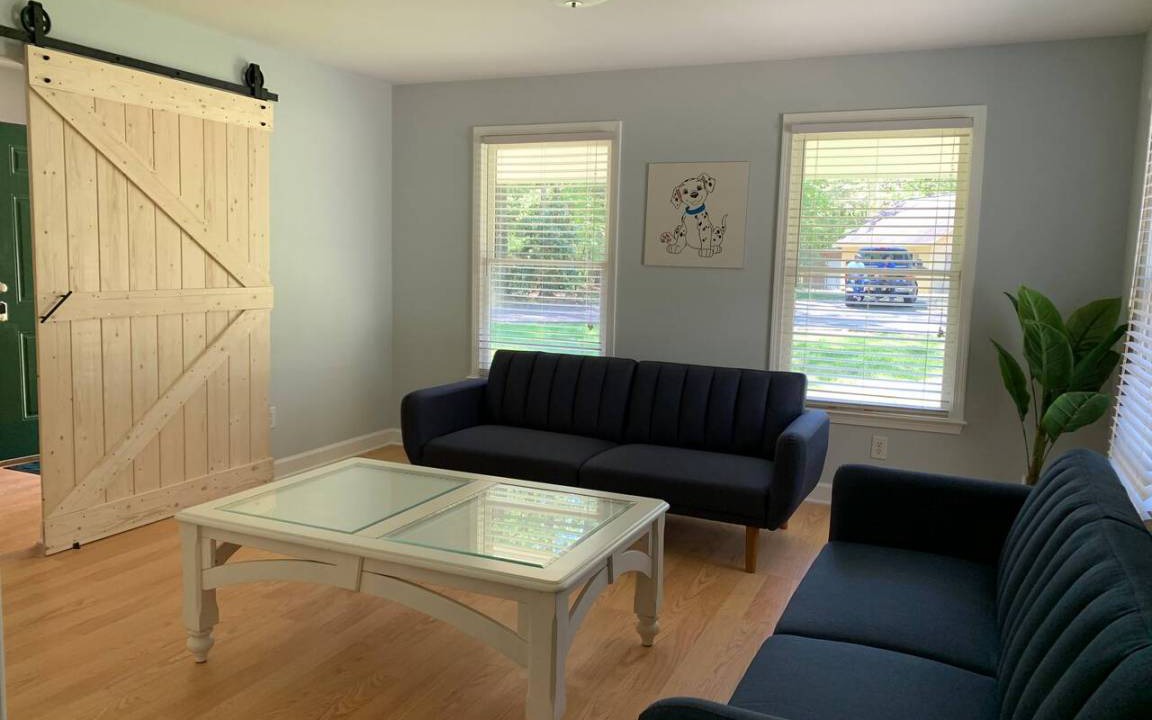 Photo of Livingroom in Chapel Hill