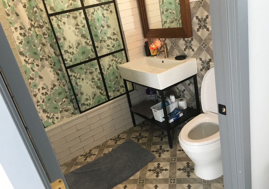 Photo of Bathroom in Bushwick