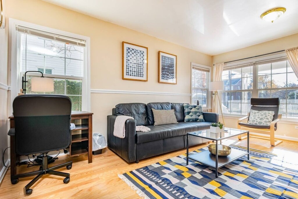 Photo of Livingroom in Bluemont