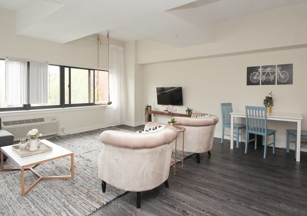 Photo of Livingroom in Society Hill