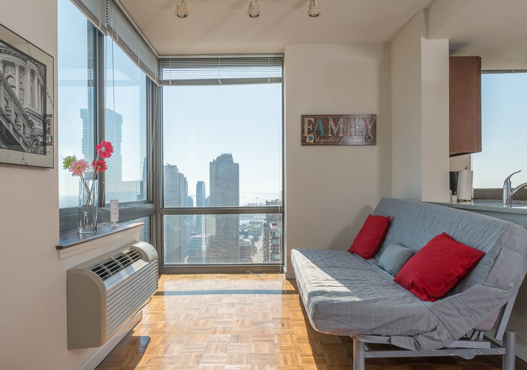 Photo of Livingroom in Hudson Exchange