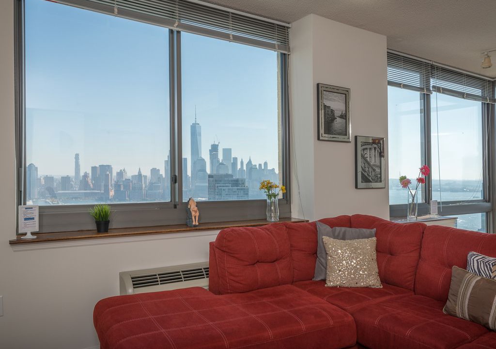 Photo of Livingroom in Hudson Exchange