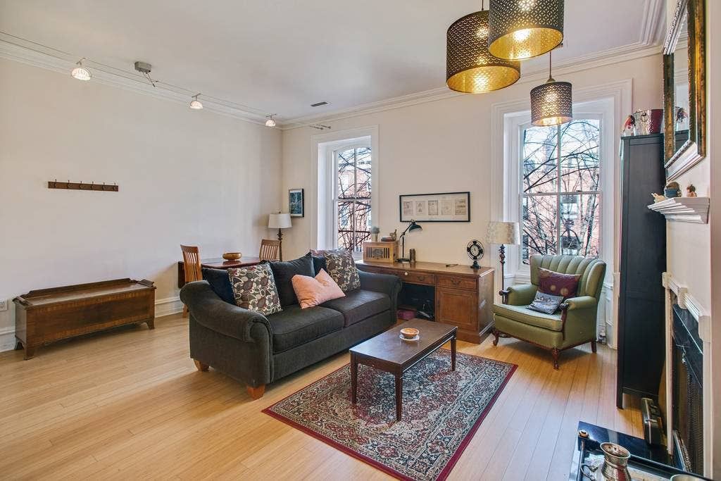 Photo of Livingroom in Spring Garden