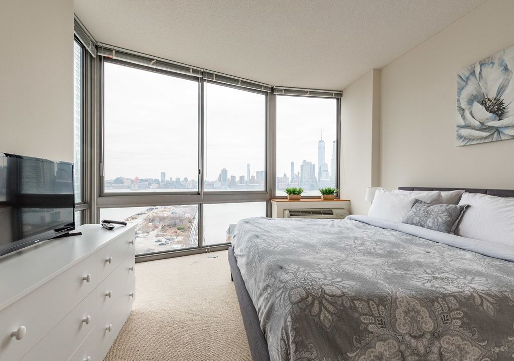 Photo of Bedroom in Hudson Exchange