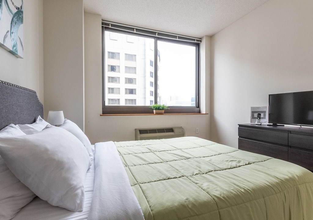 Photo of Bedroom in Hudson Exchange